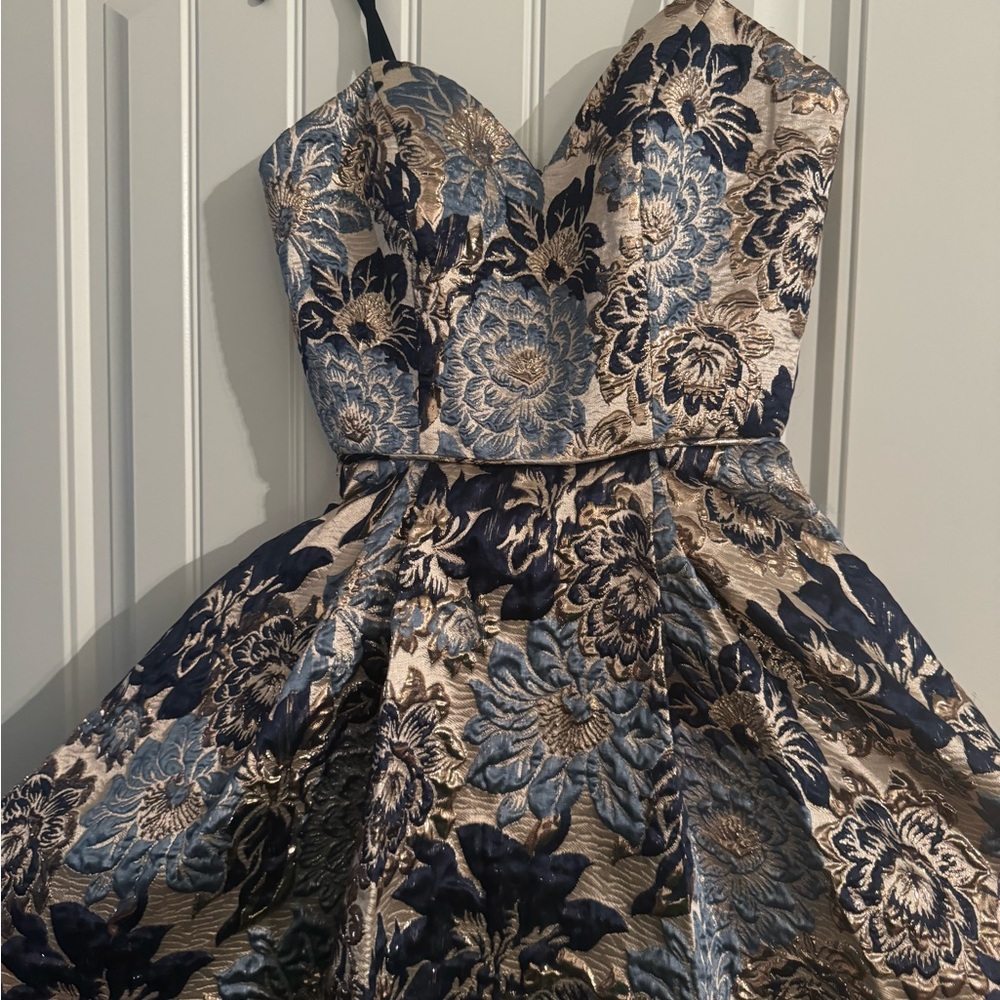Teen’s Dress. Size 0 Navy Blue, Gold & Tan